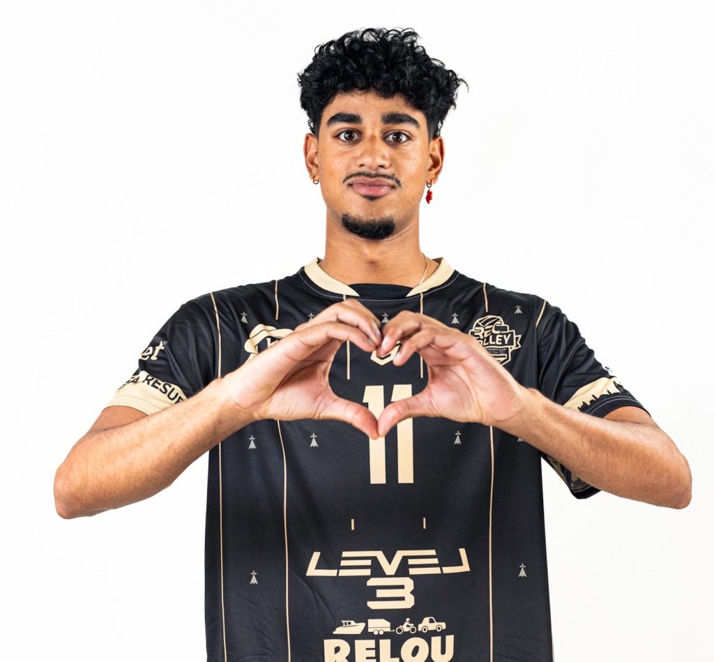 11 Yannick Ramdoyal Cfc 4