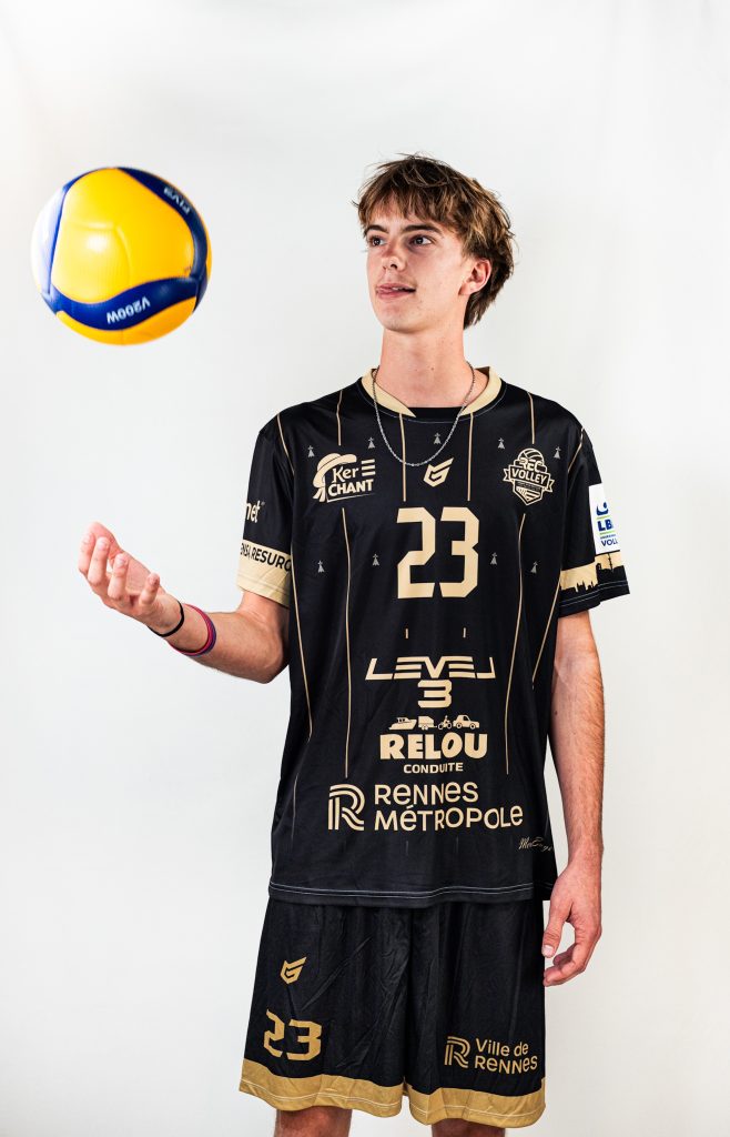 23 Liam Cliquet Cfc 4